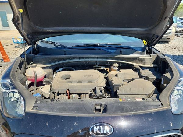2021 KIA SPORTAGE LX — Engine bay
