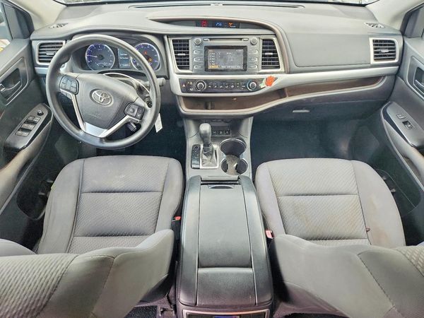 2018 TOYOTA HIGHLANDER LE/LE Plus