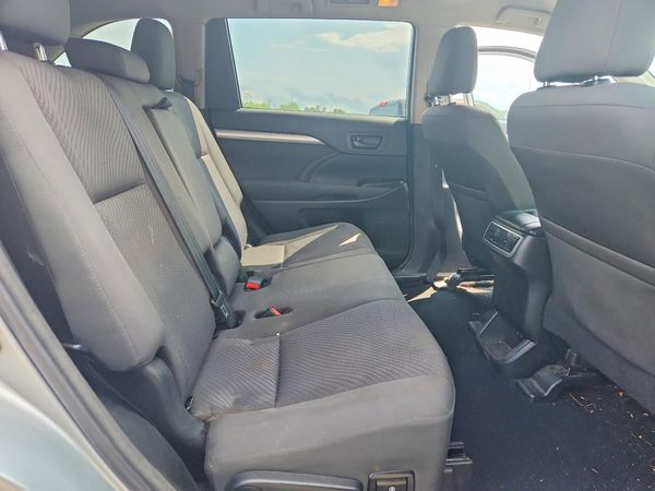 2018 TOYOTA HIGHLANDER LE/LE Plus