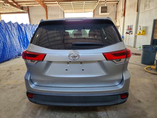 2018 TOYOTA HIGHLANDER
