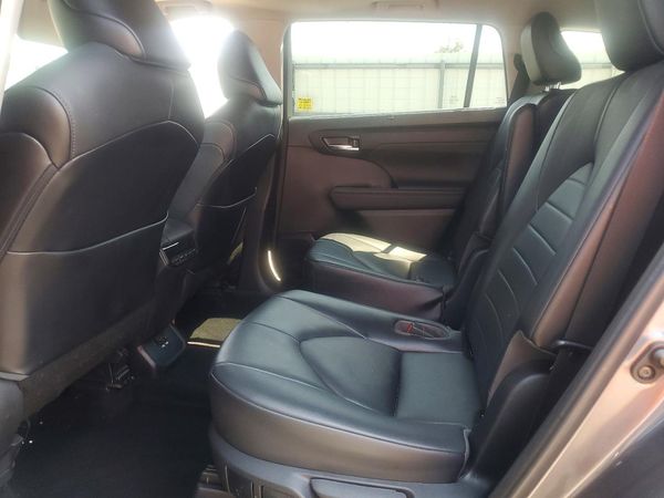 2021 TOYOTA HIGHLANDER