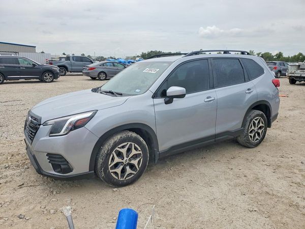 2024 SUBARU FORESTER