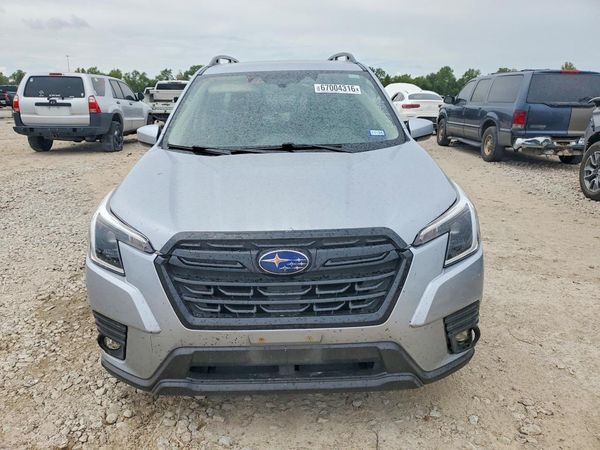 2024 SUBARU FORESTER