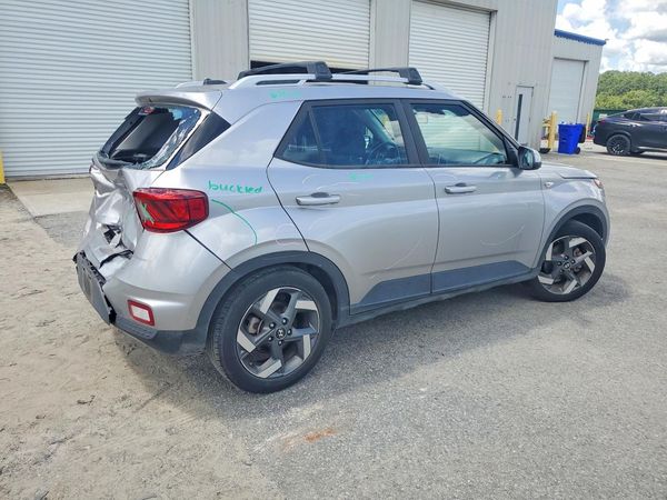 2023 HYUNDAI VENUE