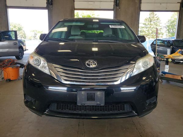 2015 TOYOTA SIENNA — DIRF