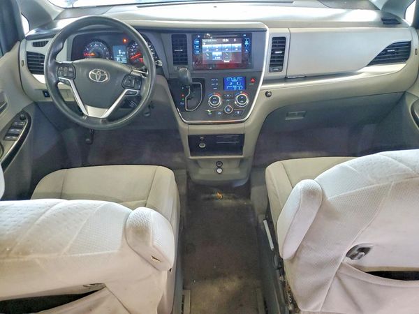 2015 TOYOTA SIENNA — CKPT