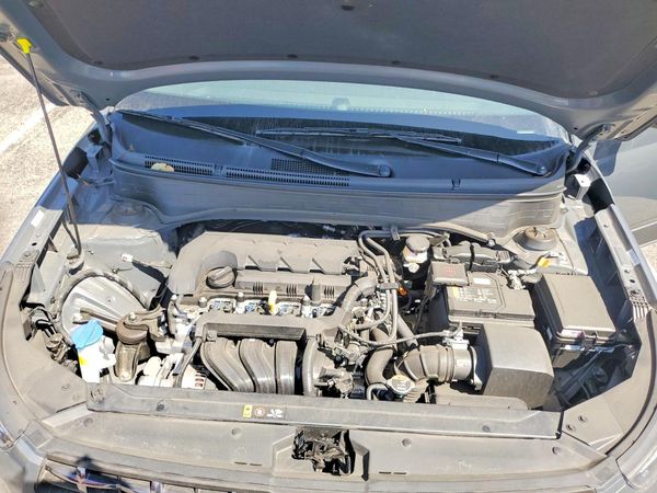 2025 HYUNDAI VENUE SEL, Limited