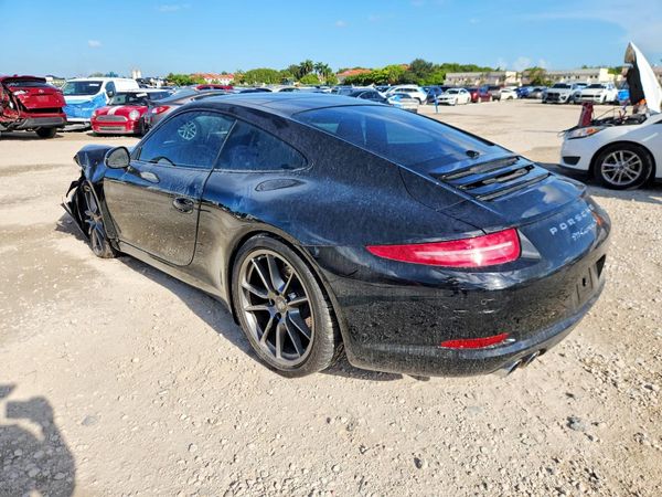 2016 PORSCHE 911