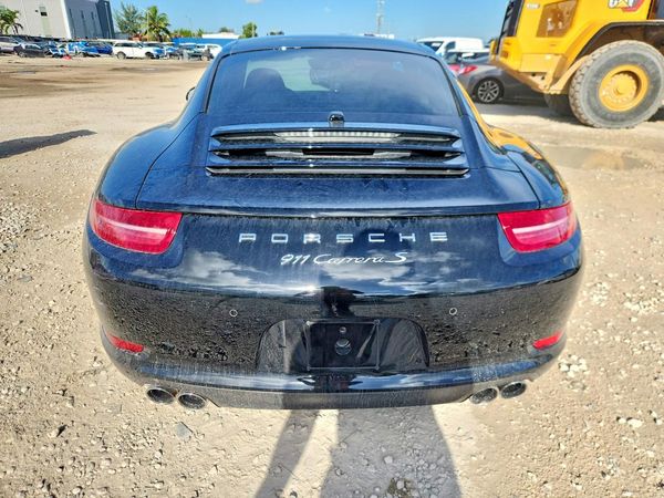 2016 PORSCHE 911