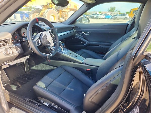 2016 PORSCHE 911