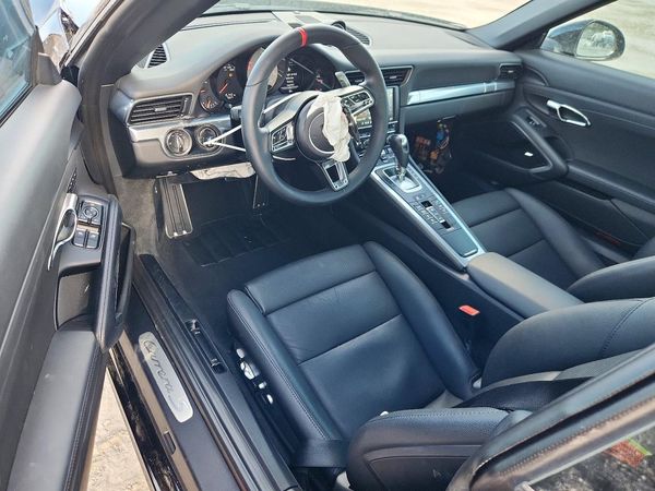 2016 PORSCHE 911