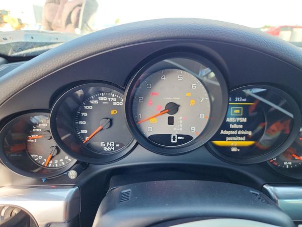 2016 PORSCHE 911