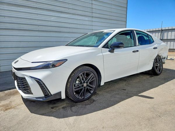 2026 TOYOTA CAMRY