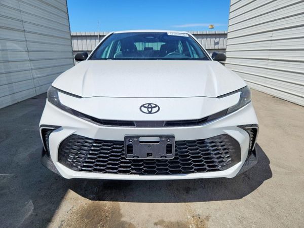 2026 TOYOTA CAMRY