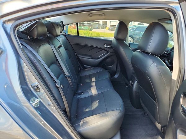 2017 KIA FORTE EX
