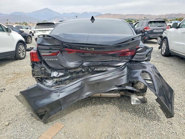 2024 KIA FORTE