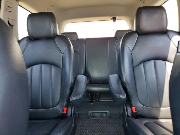2017 CHEVROLET TRAVERSE 1LT