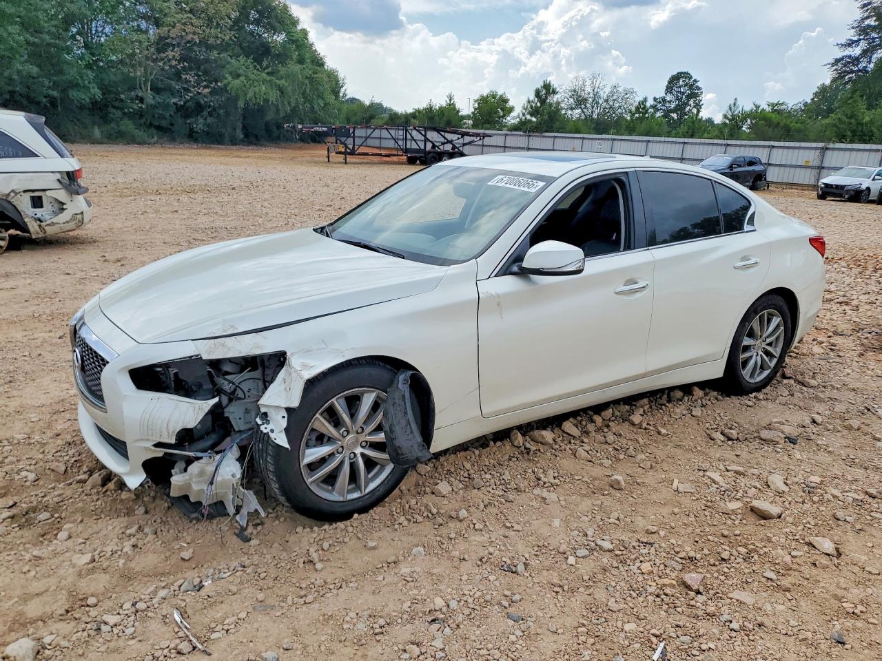 2016 INFINITI Q50