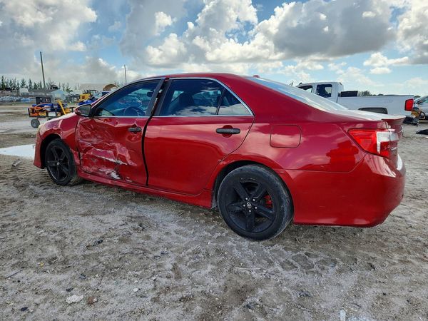 2013 TOYOTA CAMRY