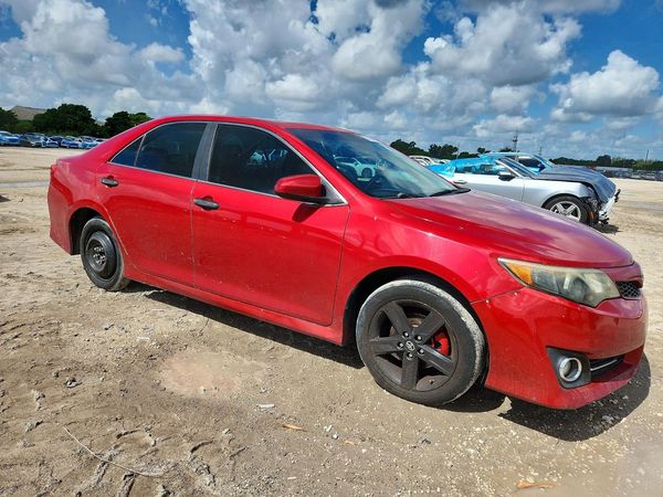 2013 TOYOTA CAMRY