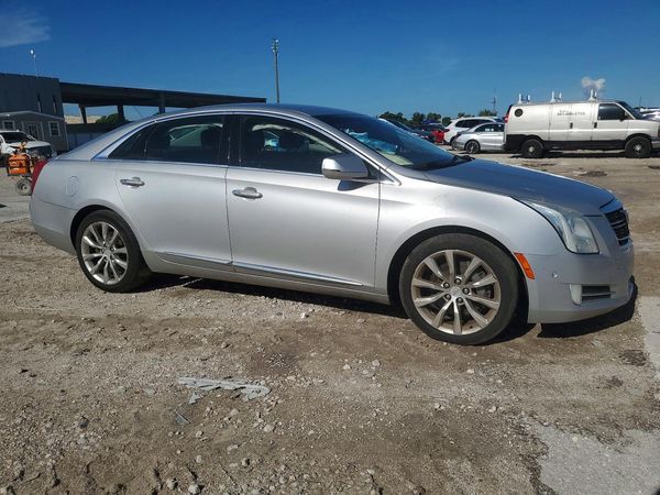 2017 CADILLAC XTS Luxury