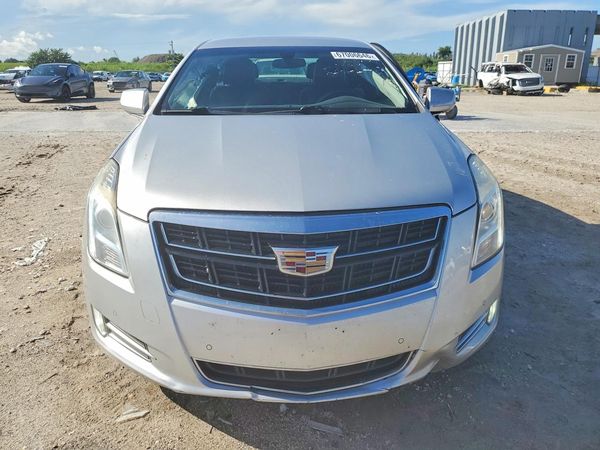 2017 CADILLAC XTS Luxury
