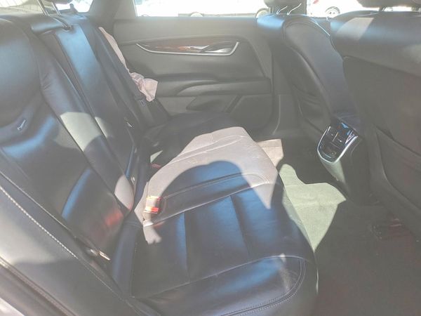 2017 CADILLAC XTS Luxury