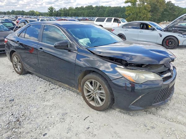 2016 TOYOTA CAMRY