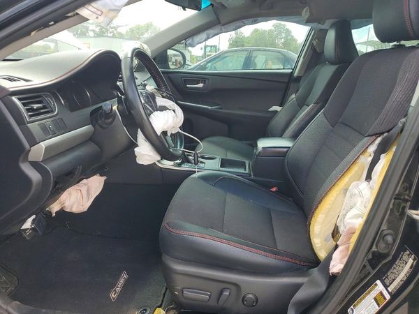 2016 TOYOTA CAMRY