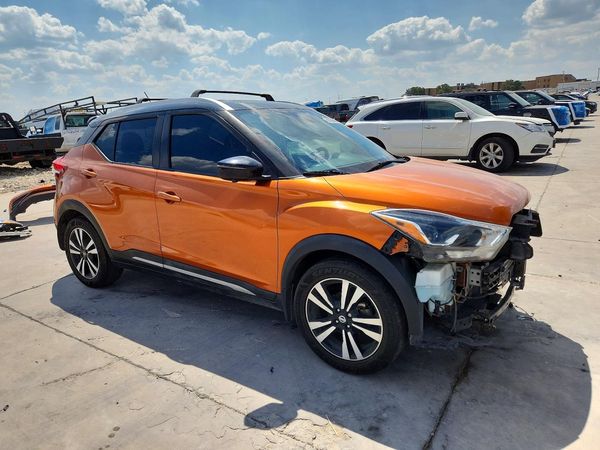 2020 NISSAN KICKS