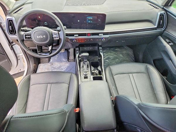 2025 KIA SORENTO