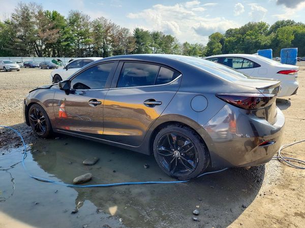2018 MAZDA 3