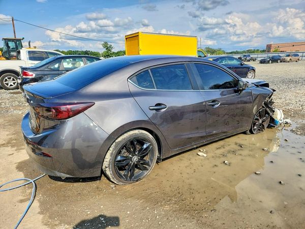 2018 MAZDA 3