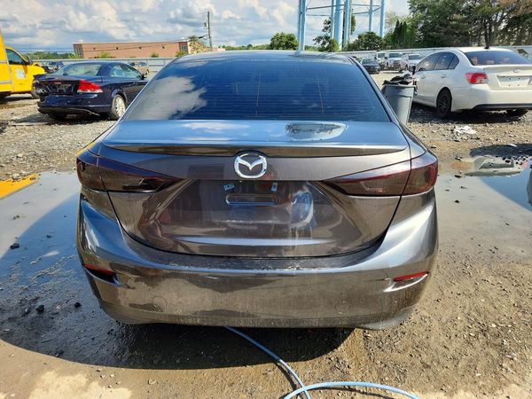 2018 MAZDA 3