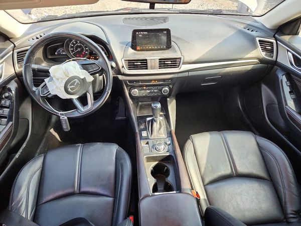 2018 MAZDA 3