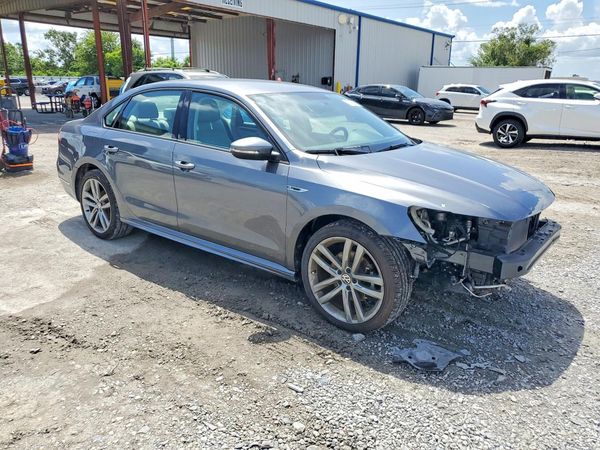 2018 VOLKSWAGEN PASSAT