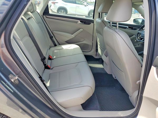 2018 VOLKSWAGEN PASSAT