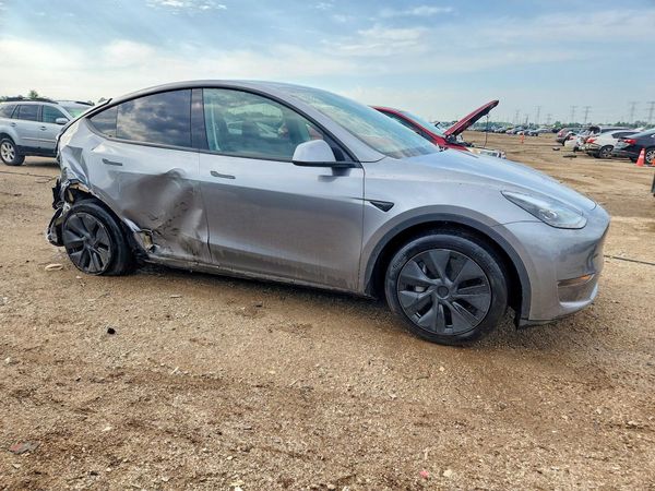 2025 TESLA MODEL Y