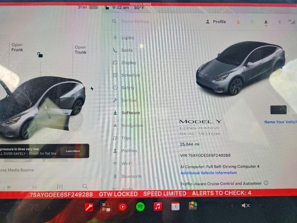 2025 TESLA MODEL Y