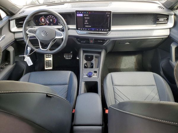 2025 VOLKSWAGEN TIGUAN 4 Motion SE R-Line Black