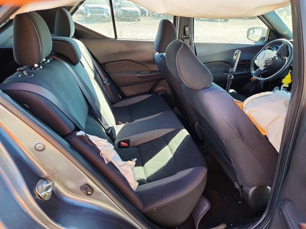 2020 NISSAN KICKS