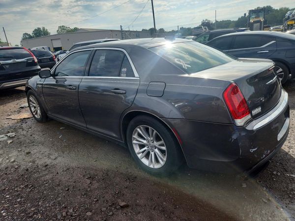 2016 CHRYSLER 300
