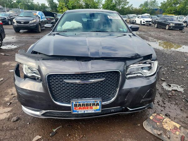 2016 CHRYSLER 300