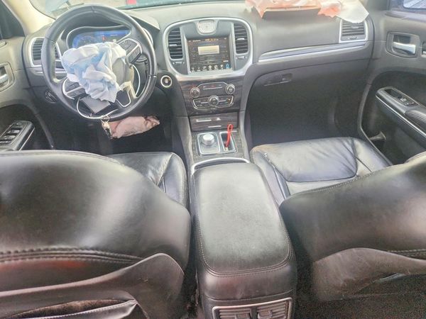 2016 CHRYSLER 300