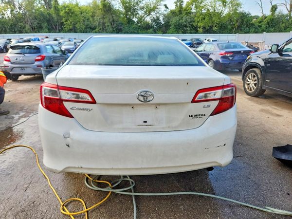 2014 TOYOTA CAMRY