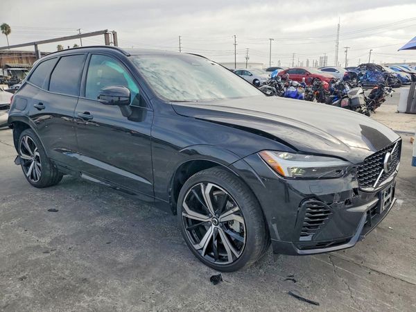 2022 VOLVO XC60