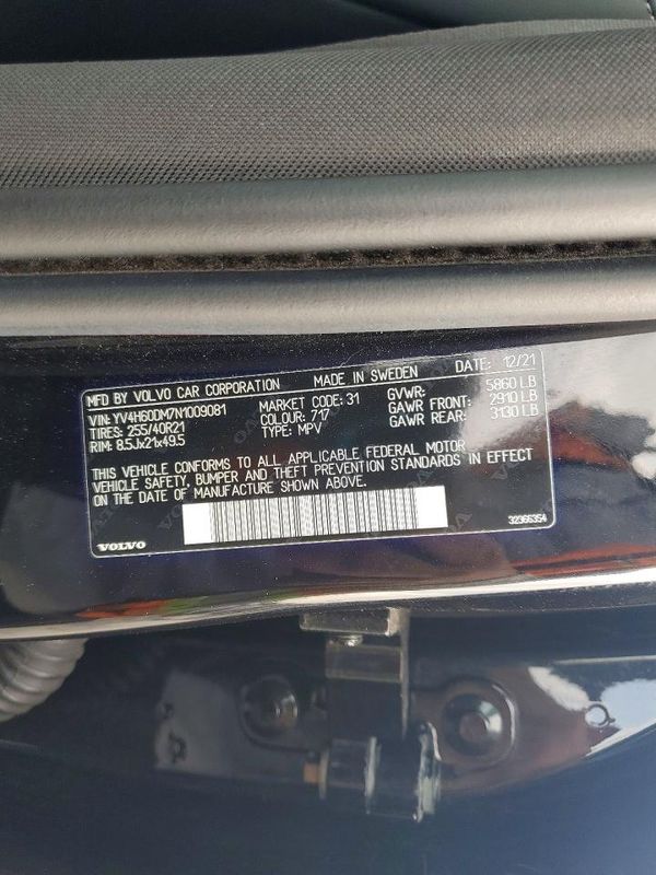 2022 VOLVO XC60