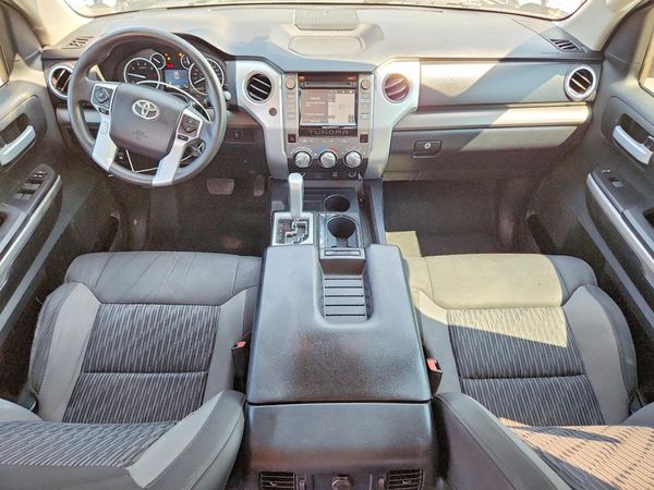 2017 TOYOTA TUNDRA SR5