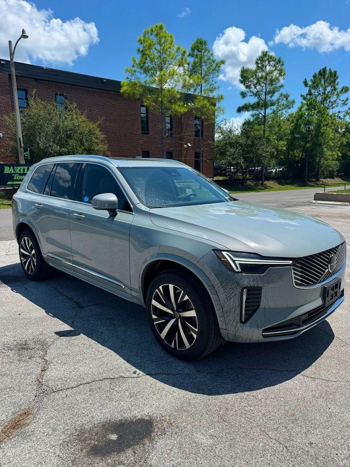 2026 VOLVO XC90