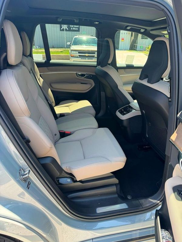 2026 VOLVO XC90
